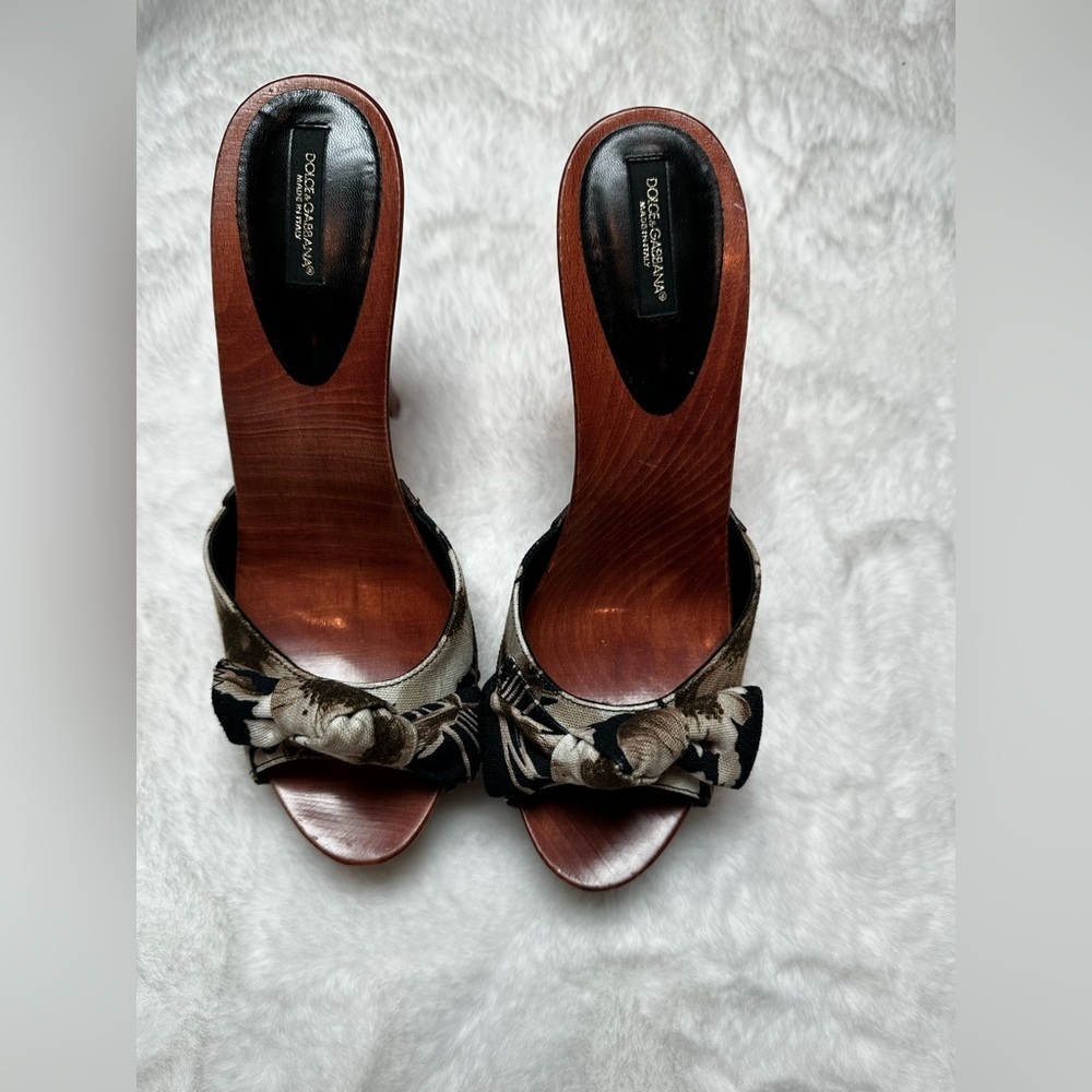 Dolce & Gabbana Women's Floral Mules - Black and Brown - Picture 8 of 17